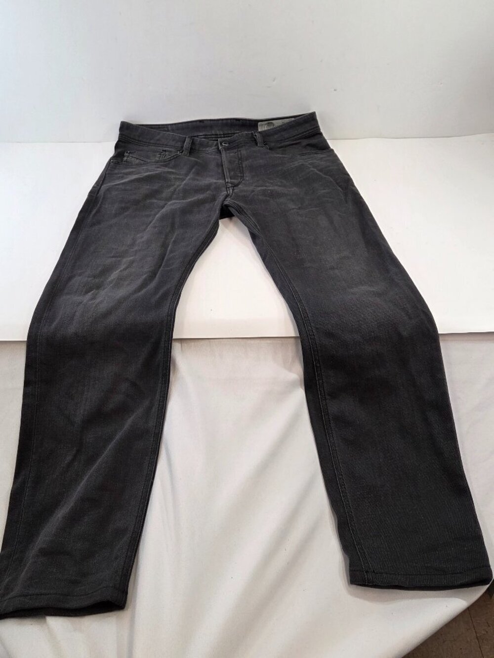 Diesel Waykee Mens Jeans Waist 32 Regular Straight Worn In Hemmed Charcoal Black